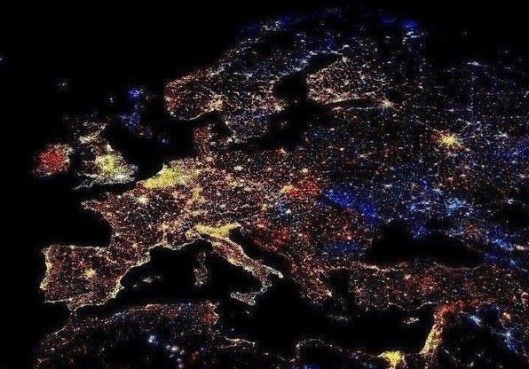 Европа из космоса в новогоднюю ночь
