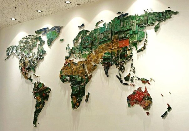 Карта мира, созданная из микросхем.