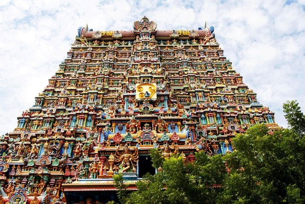 Храм богини Минакши в Мадураи в старейшем городе Мадурай на территории индийского штата Тамил-Наду. 