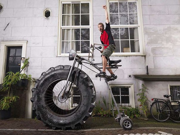 Самый тяжелый велосипед, по версии книги рекордов Гиннеса, в мире весит 750 кг. Его создал Вотер ван ден Бош из Нидерландов.