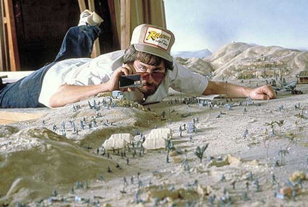 Стивен Спилберг на съемках фильма «Индиана Джонс: В поисках утраченного ковчега» 1981 год