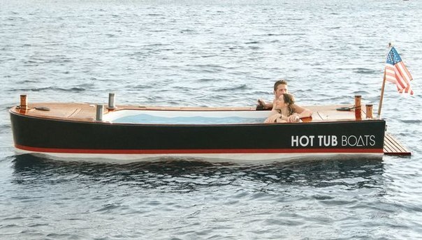 Американская компания Hammacher Schlemmer выпустила гибрид лодки и джакузи, способный вместить до шестерых человек.
