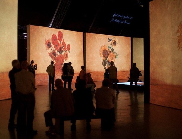 Мультимедийная выставка «Живой Ван Гог»