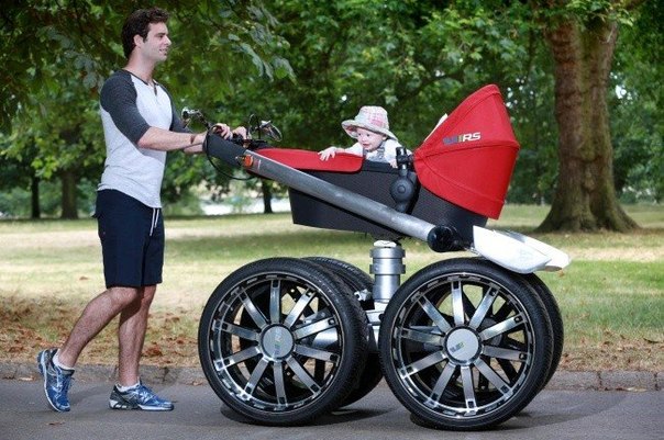 Автопроизводитель Skoda выпустил гигантскую детскую коляску-вездеход специально для пап.
