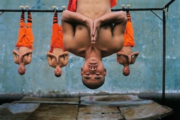 Упражнения шаолиньских монахов.