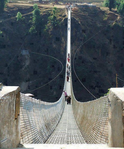 Висячий мост в Непале