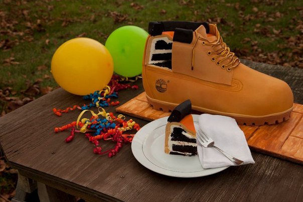 Торт в форме ботинка Timberland!