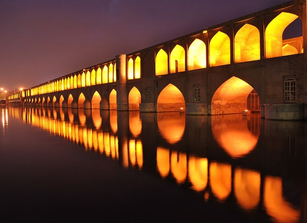 Мост Si-o-se Pol, Исфахан, Иран.