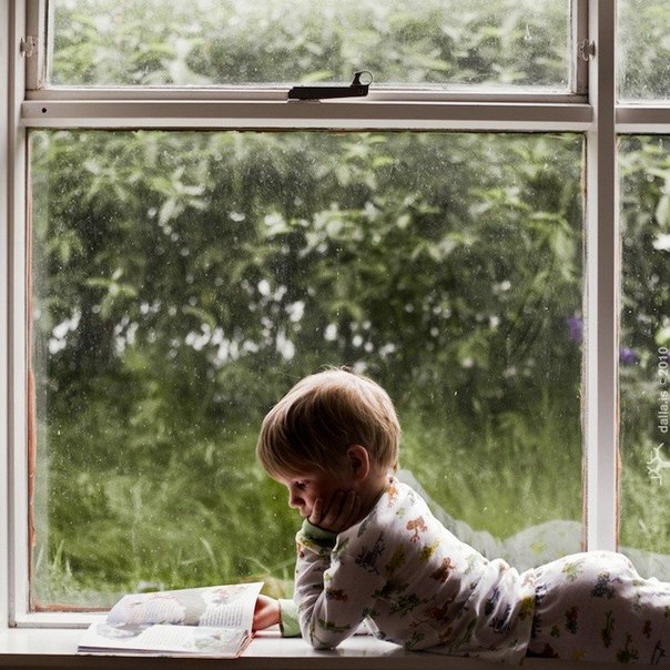 Исландский фотограф и графический дизайнер Далла снимает трогательные моменты из повседневной жизни ее двух маленьких сыновей