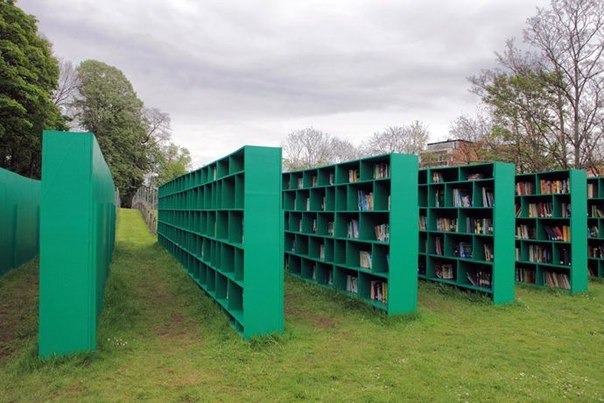 Уличная библиотека Bookyard в Бельгии