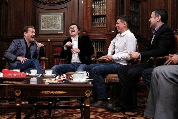 Дмитрий Медведев и резиденты Comedy Club
