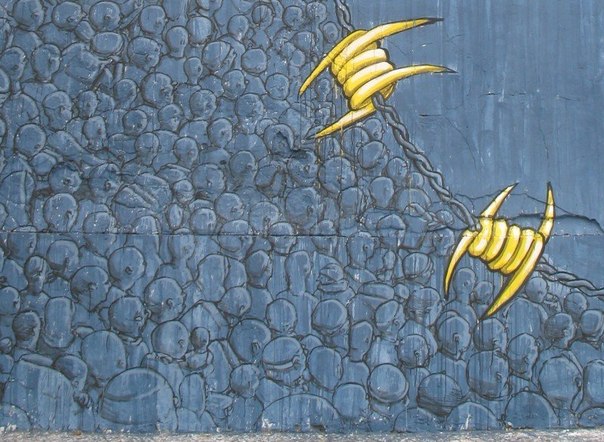 Стрит арт в Марокко от уличного художника под именем BLU