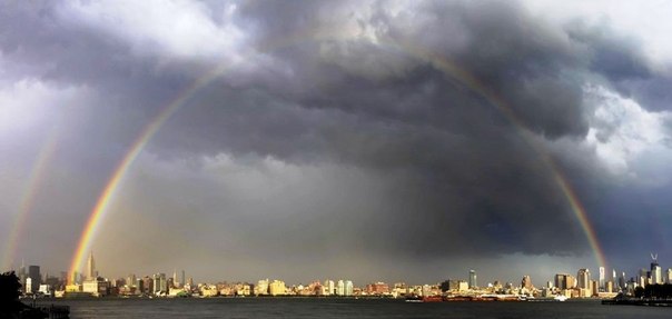 Двойная радуга над Нью-Йорком
