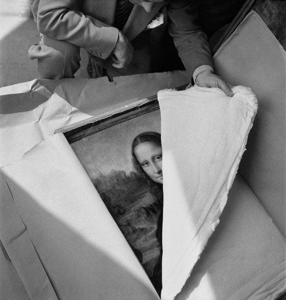 Мона Лиза, возвращаемая в Лувр после Второй мировой войны, 1945 год