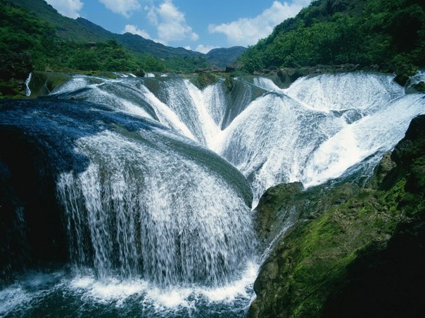 Водопад Жемчужина, долина Цзючжайгоу, Китай.