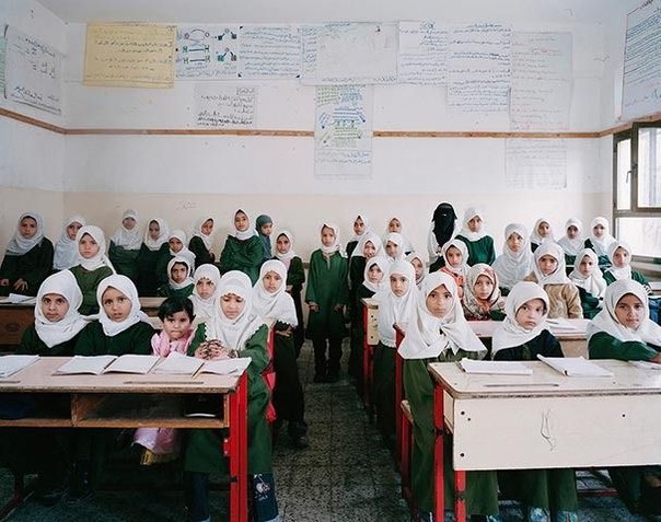 Коллекция школьных фотографий из разных стран мира от Julian Germain