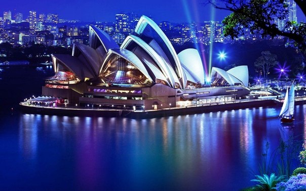 Сиднейский оперный театр ночью