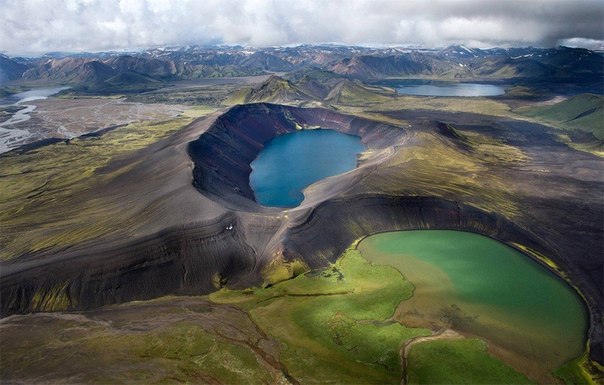 Вулканический пейзаж в Исландии
