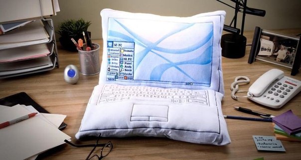Подушка для тех, кто привык спать на клавиатуре