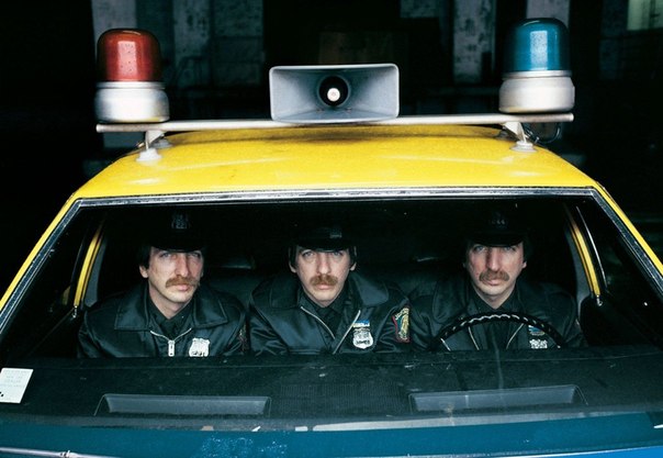 Полицейские-тройняшки