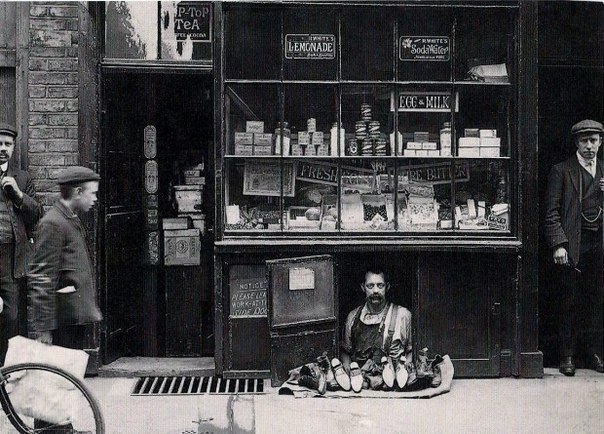 Самый маленький магазин Лондона в конце 19 века