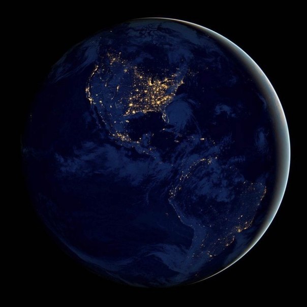 Северная и Южная Америки ночью. Изображение составлено на основе данных, полученных спутником «Suomi NPP».