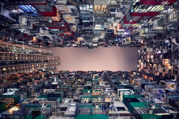 Небо Гонконга в объективе Romain Jacquet-Lagreze