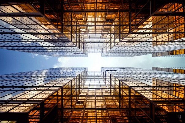 Небо Гонконга в объективе Romain Jacquet-Lagreze