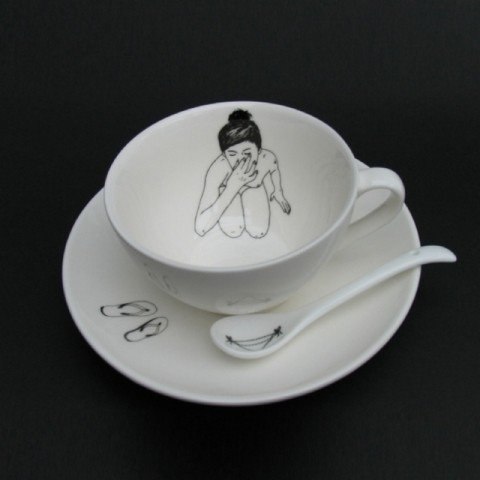 Чайный набор «Купание девушки» от Эстер Хоршнер.