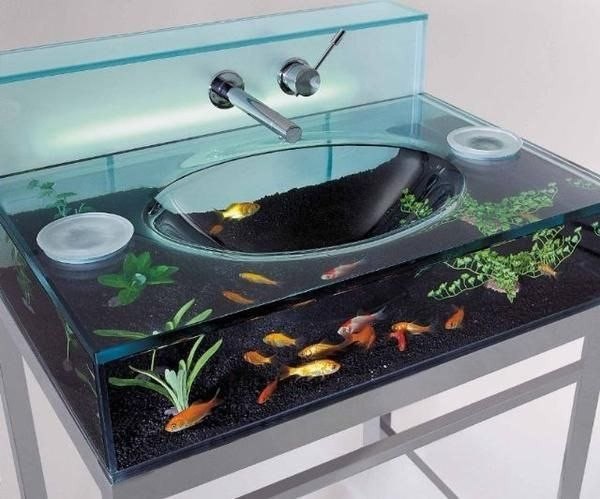 Раковина-аквариум.