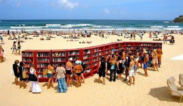 Пляжная библиотека в Италии