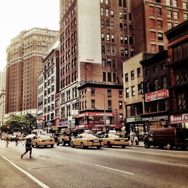Урбанистические пейзажи и архитектурные сооружения Нью-Йорка фотографа Вивьен Гуква